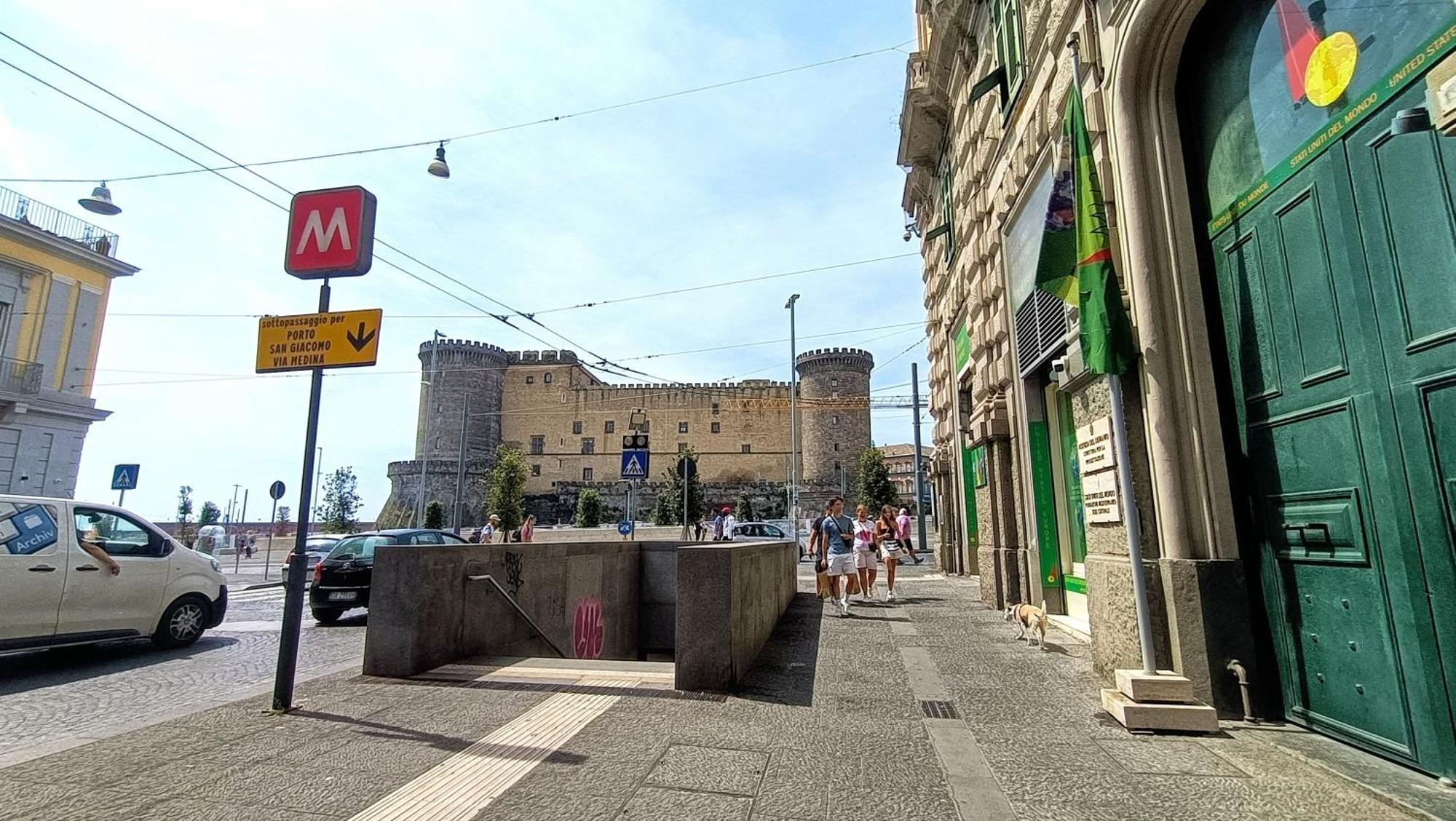 Famme Sta Cuiete 2 Guest house Naples